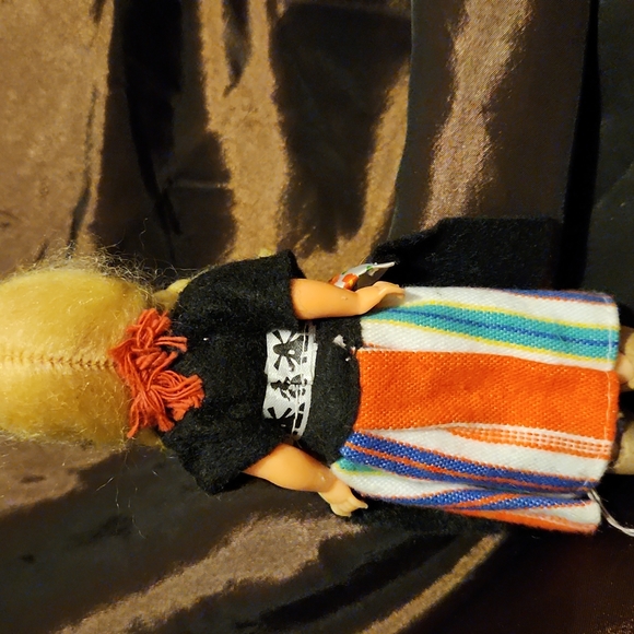 Vintage Doll from Holland wooden shoes - Picture 6 of 7